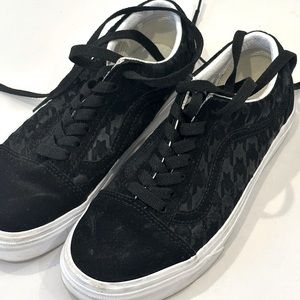 Vans suede black lace ups